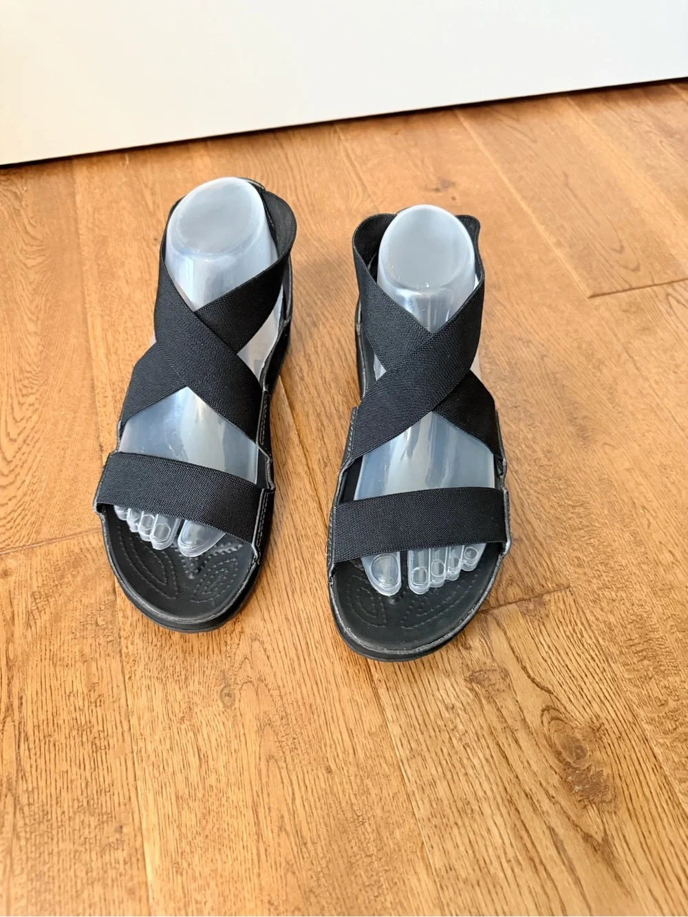 Crocs Anna Gladiator Sandals Women’s Size 8 Black Stretchy Straps Comfort EUC